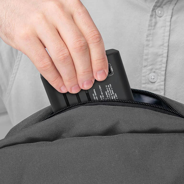 Adaptador de Viagem Universal de Tomadas 3 USB e 2 Type-C