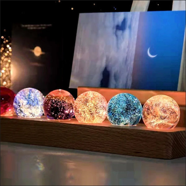 Esfera Luminária dos Chakras Led com Suporte de Madeira