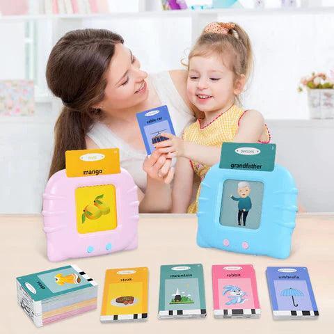 CardKids - Brinquedo Interativo que Ensina Inglês + Livro de Desenvolvimento Infantil (Brinde!)